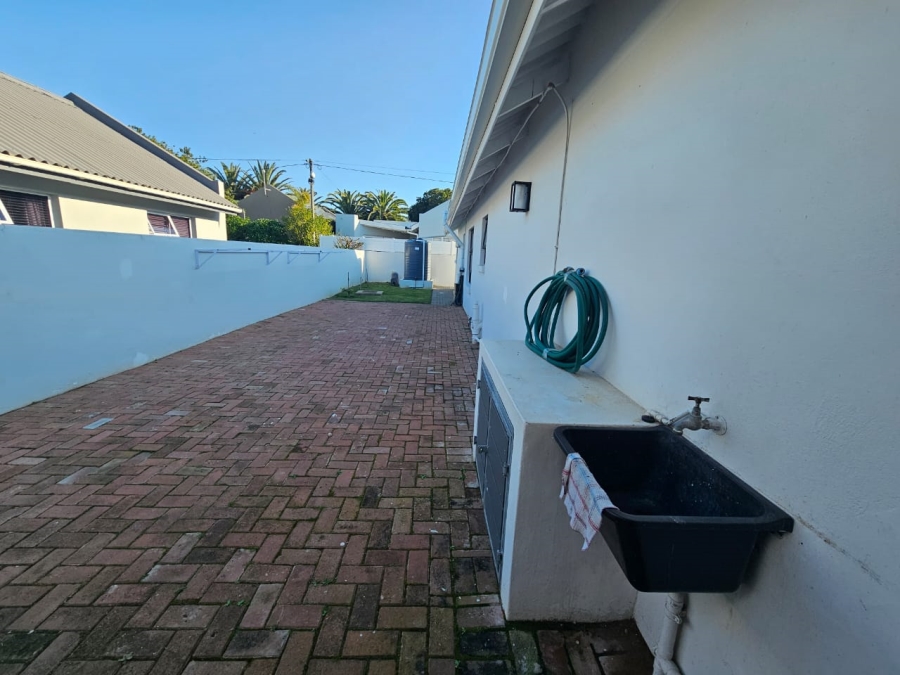 3 Bedroom Property for Sale in Stilbaai Wes Western Cape